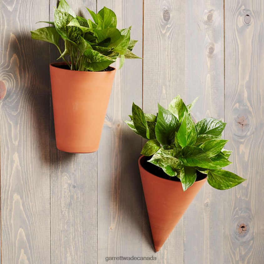 Garrett Wade Flat-Bottomed Terracotta Wall Pot 8628N2261 Garden