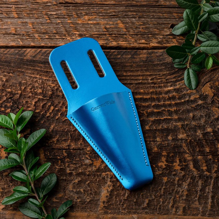 Garrett Wade Ultra-Sharp Sky Blue Pruner and Sheath Set 8628N231 Garden