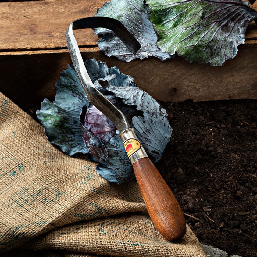 Garrett Wade Red Pig Hazeltine Weeder 8628N2260 Garden