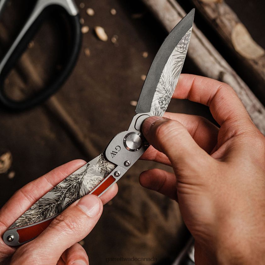 Garrett Wade K2 Engraved Holiday Pocket Knife 8628N2366 Outdoor