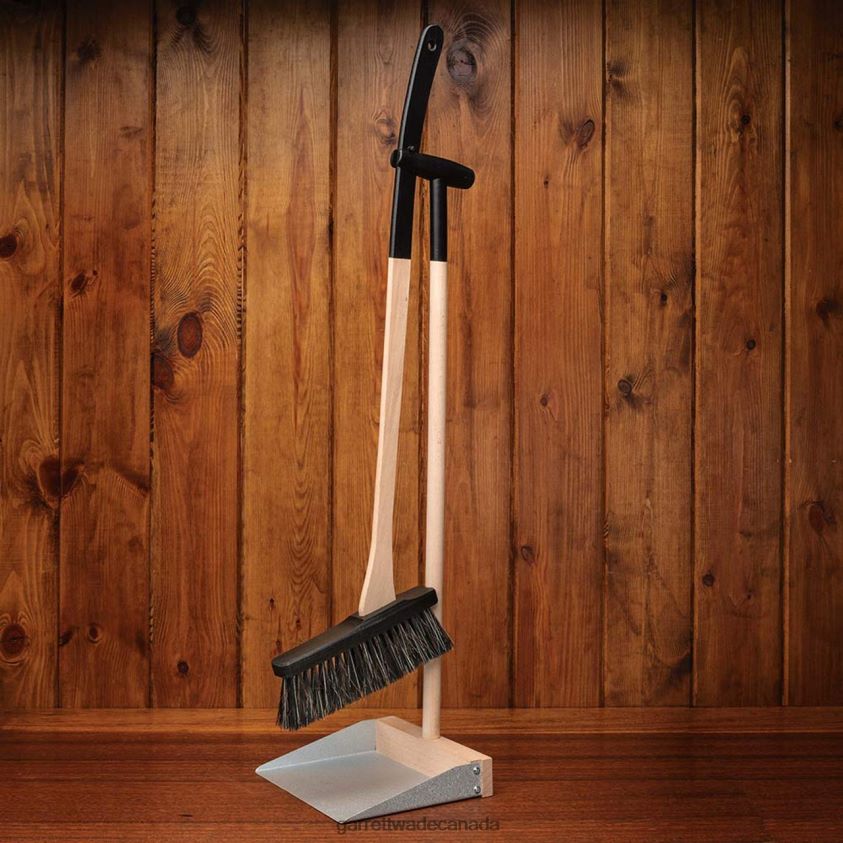 Garrett Wade Stand-Up Dustpan and Broom 8628N2496 Workshop